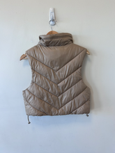 Load image into Gallery viewer, Buff Bunny Outerwear Size Small
