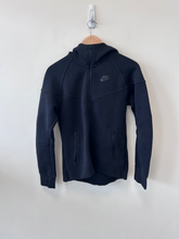Load image into Gallery viewer, Nike Sweatshirt Size Extra Small
