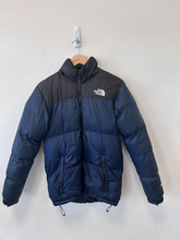 Load image into Gallery viewer, North Face Heavy Outerwear Size Small
