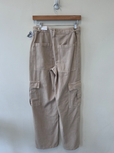 Load image into Gallery viewer, Mng Pants Size 3/4 (27)

