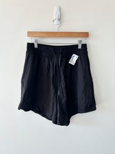 Lulu Lemon Shorts Size Medium