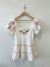 Load image into Gallery viewer, Altar&#39;d State Dress Size Large
