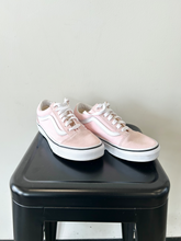 Load image into Gallery viewer, Vans Casual Shoes Womens 6.5

