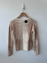 Load image into Gallery viewer, Kimchi And Blue Sweater Size Extra Small
