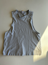 Load image into Gallery viewer, Gym Shark Athletic Top Size Small
