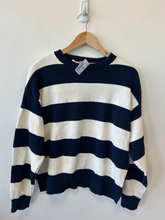 Load image into Gallery viewer, Edikted Sweater Size Small
