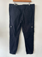 Load image into Gallery viewer, Wesc Pants Size 3XL
