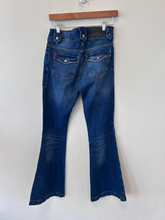 Load image into Gallery viewer, Bdg Denim Size 2 (26)

