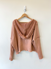 Load image into Gallery viewer, Free People Sweatshirt Size Medium
