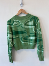 Load image into Gallery viewer, Sweater Size Medium

