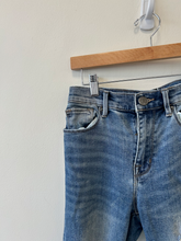 Load image into Gallery viewer, Bdg Denim Size 2 (26)
