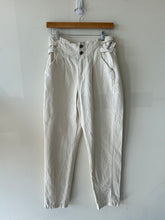 Load image into Gallery viewer, Bershka Pants Size 5/6 (28)
