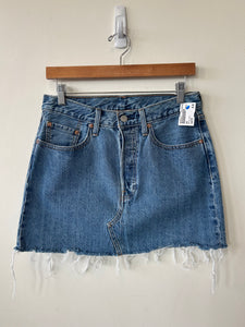 Levi Short Skirt Size 5/6