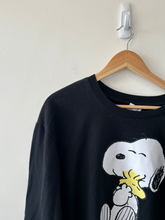 Load image into Gallery viewer, Peanuts Sweatshirt Size Extra Large
