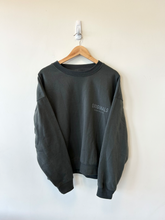Load image into Gallery viewer, Brooklyn Cloth Sweatshirt Size Small
