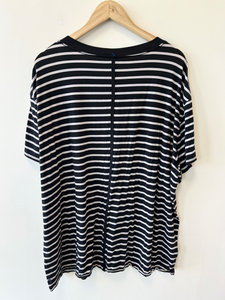 Lulu Lemon Athletic Top Size Medium