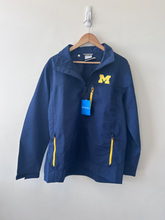 Load image into Gallery viewer, Columbia Outerwear Size Large
