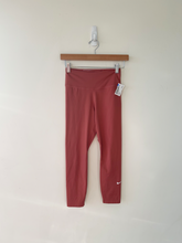 Load image into Gallery viewer, Nike Dri Fit Athletic Pants Size Extra Small
