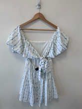 Load image into Gallery viewer, Altar'd State Dress Size Small
