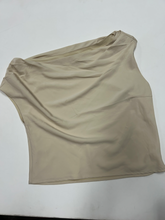 Load image into Gallery viewer, Abercrombie &amp; Fitch Tank Top Size Large
