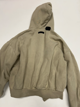 Load image into Gallery viewer, Essentials Sweatshirt Size Small
