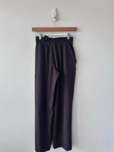 Load image into Gallery viewer, Lululemon Athletic Pants Size 2 (26)
