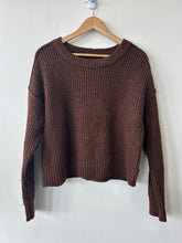 Load image into Gallery viewer, American Eagle Sweater Size Extra Small
