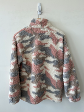 Load image into Gallery viewer, Pink Lily Outerwear Size Large
