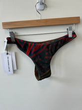 Load image into Gallery viewer, Womens Swimwear Size Medium
