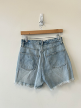 Load image into Gallery viewer, Wild Fable Shorts Size 2
