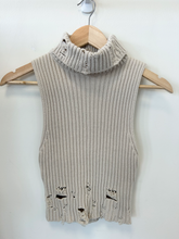 Load image into Gallery viewer, Bdg Tank Top Size Extra Small
