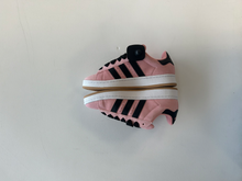 Load image into Gallery viewer, Adidas Womens Athletic Shoes Womens 6.5
