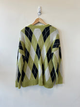 Load image into Gallery viewer, Forever 21 Sweater Size Large
