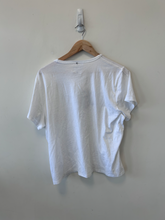 Load image into Gallery viewer, Abercrombie &amp; Fitch T-Shirt Size Extra Large
