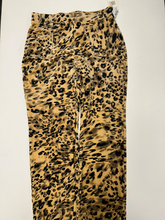 Load image into Gallery viewer, Juicy Couture Pants Size Extra Large

