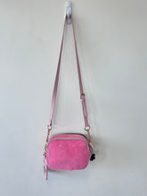 Load image into Gallery viewer, Small Juicy Purse
