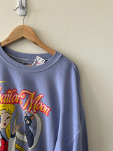 Load image into Gallery viewer, Sweatshirt Size Large
