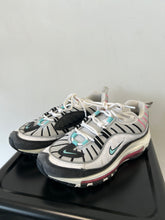 Load image into Gallery viewer, Nike Womens Athletic Shoes Womens 6.5
