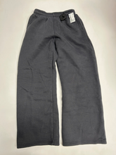 Load image into Gallery viewer, Edikted Athletic Pants Size Extra Small
