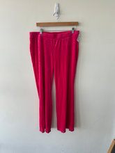 Load image into Gallery viewer, Juicy Couture Pants Size Large
