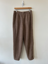 Load image into Gallery viewer, Skims Pants Size Medium
