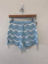 Load image into Gallery viewer, Cupshe Shorts Size Small
