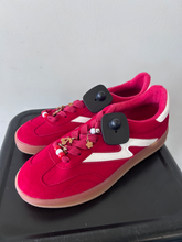 Load image into Gallery viewer, Madden Girl Casual Shoes Womens 8
