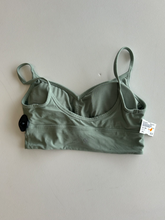 Load image into Gallery viewer, Lulu Lemon Sports Bra Size Large
