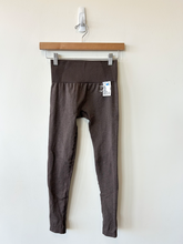 Load image into Gallery viewer, Gym Shark Athletic Pants Size Small
