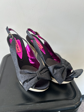 Load image into Gallery viewer, Betsey Johnson Dress Shoes Womens 8.5
