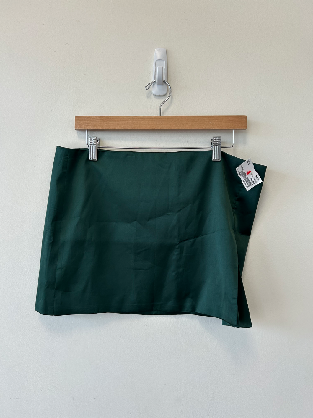Edikted Short Skirt Size Extra Large