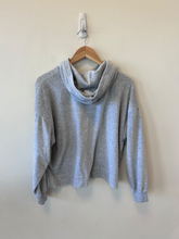 Load image into Gallery viewer, Aerie Sweatshirt Size Extra Small
