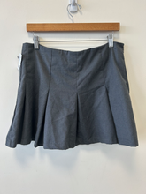 Load image into Gallery viewer, Cider Short Skirt Size Extra Large
