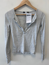 Load image into Gallery viewer, Brandy Melville long sleeve
